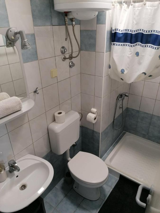 Apartments Maricic Затон Экстерьер фото